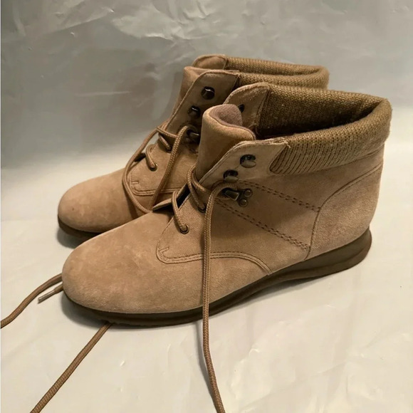 BAsport boots tan size 9 - Picture 3 of 8